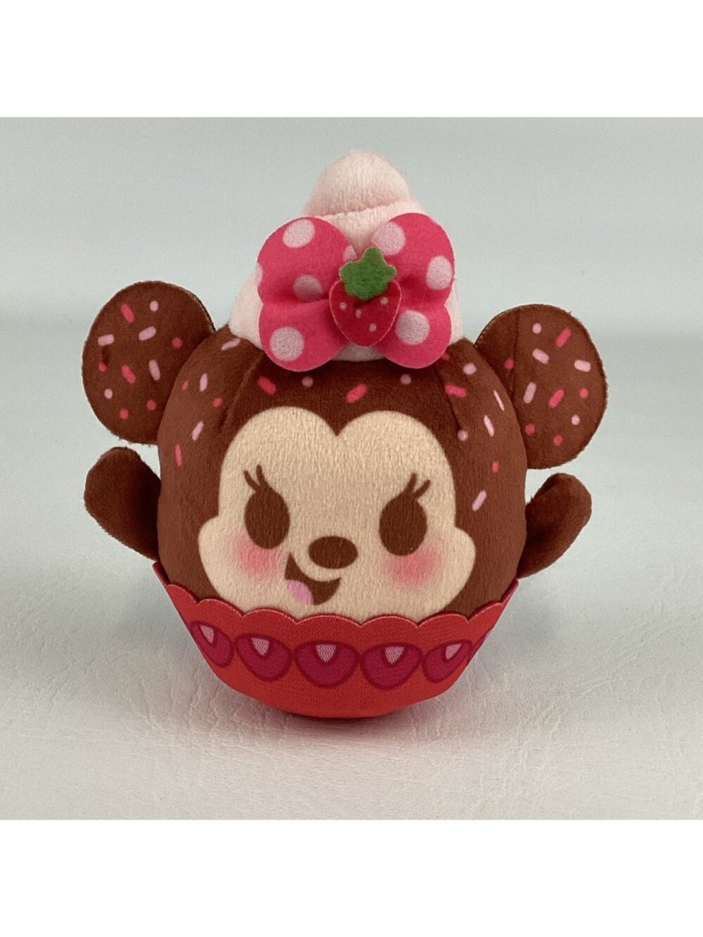 Disney Munchlings Minnie Mouse Strawberry Cupcake Plush Baked Treats Scented Toy